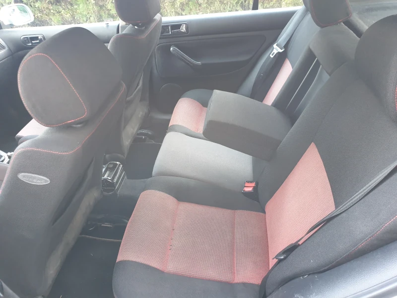 VW Golf 4 1.9 TDI, снимка 8 - Автомобили и джипове - 47559849