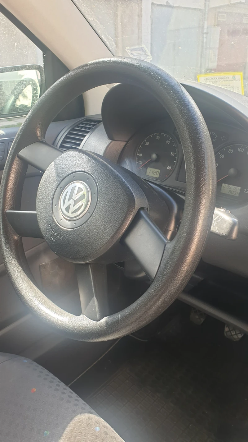 VW Polo, снимка 4 - Автомобили и джипове - 47807657