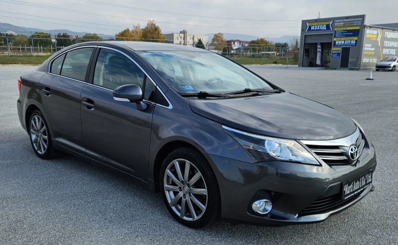 Toyota Avensis 2.2 D4D , снимка 5 - Автомобили и джипове - 48260452