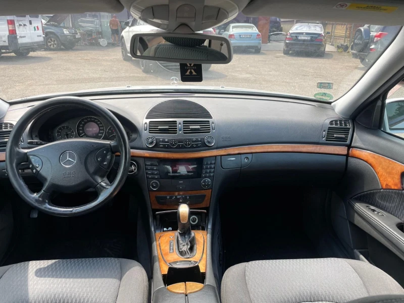 Mercedes-Benz E 270 2.7 Автоматик  Elegance , снимка 7 - Автомобили и джипове - 52553560