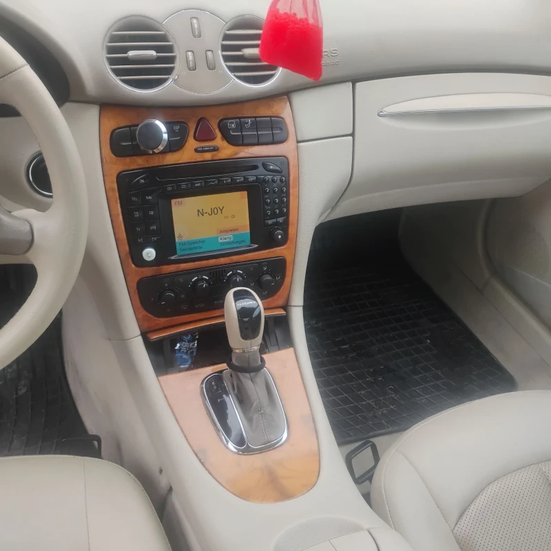 Mercedes-Benz CLK 270 CDi ELEGANCE , снимка 3 - Автомобили и джипове - 49261460