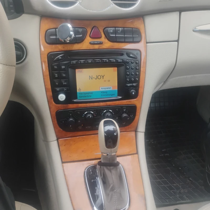 Mercedes-Benz CLK 270 CDi ELEGANCE , снимка 8 - Автомобили и джипове - 49261460