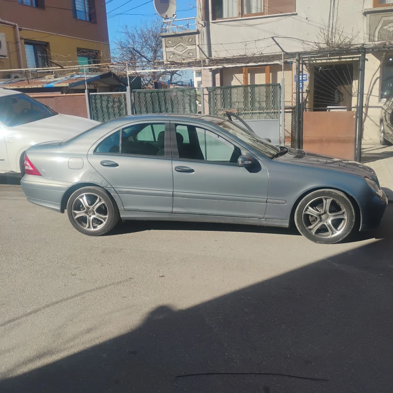 Mercedes-Benz C 200, снимка 6 - Автомобили и джипове - 49261460