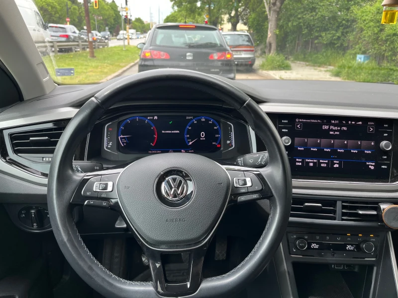 VW Polo BMT ACTIVE INFO DISPLAY-ДИСТРОНИК-КАРПЛЕЙ-ПАРКПИЛО, снимка 6 - Автомобили и джипове - 51804695