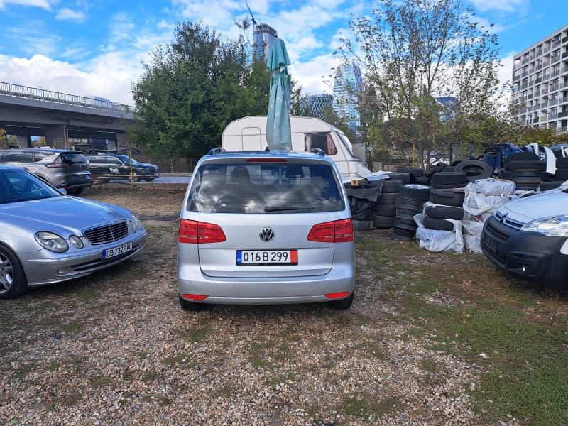 VW Touran 1.6tdi 105 k.s., снимка 5 - Автомобили и джипове - 52019489