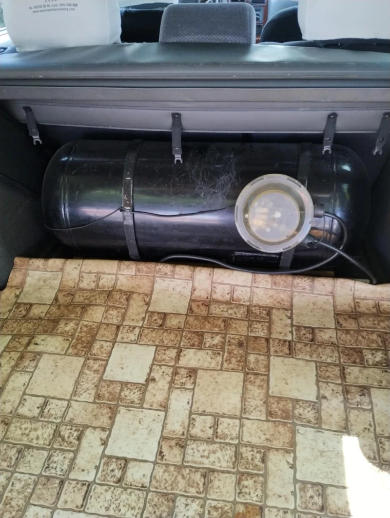 Toyota Avensis, снимка 4 - Автомобили и джипове - 52106338