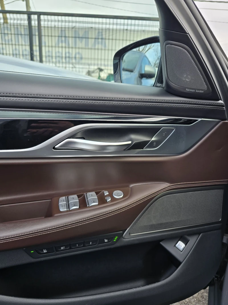 BMW 740 LASER/REAR ENTER/VACUM/HEADUP/PURE EXCELLENCE/FULL, снимка 15 - Автомобили и джипове - 52155846