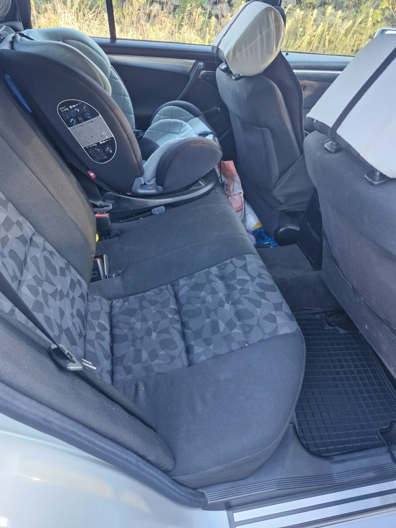 Mercedes-Benz C 220 CDI, снимка 11 - Автомобили и джипове - 52321354