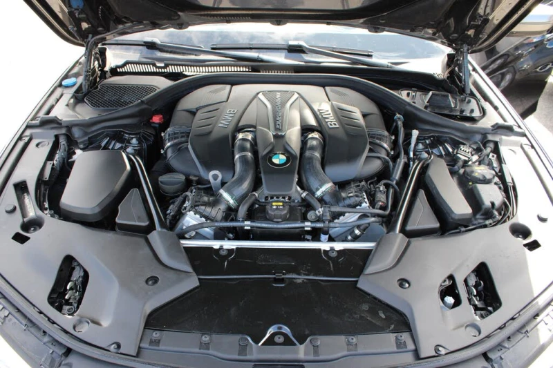 BMW 550 * АВТО КРЕДИТ* ЦЕНА ДО БГ * СЕРВИЗНА ИСТОРИЯ * , снимка 17 - Автомобили и джипове - 52513219