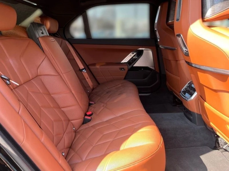 BMW 760 M760e XDRIVE B&W HEAD UP PANORAMA-SKY, снимка 9 - Автомобили и джипове - 52940987