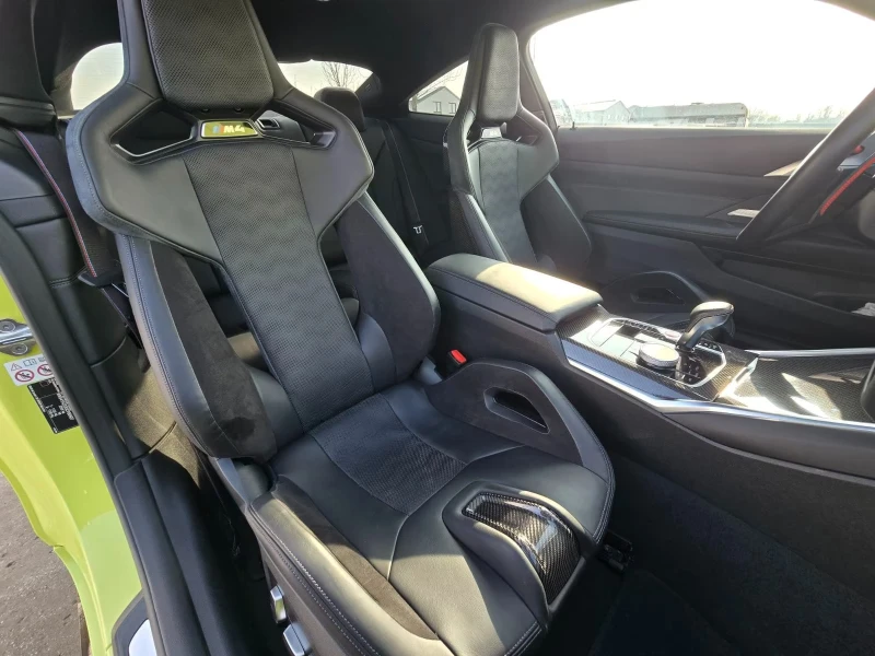 BMW M4 xDrive/510HP/COMP./CERAMIC/CARBON/360/HUD/H&K/778g, снимка 14 - Автомобили и джипове - 53454336