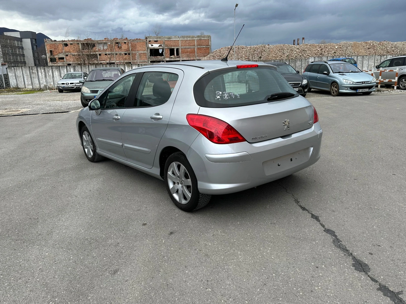 Peugeot 308 1.6i - КЛИМАТРОНИК - изображение 7