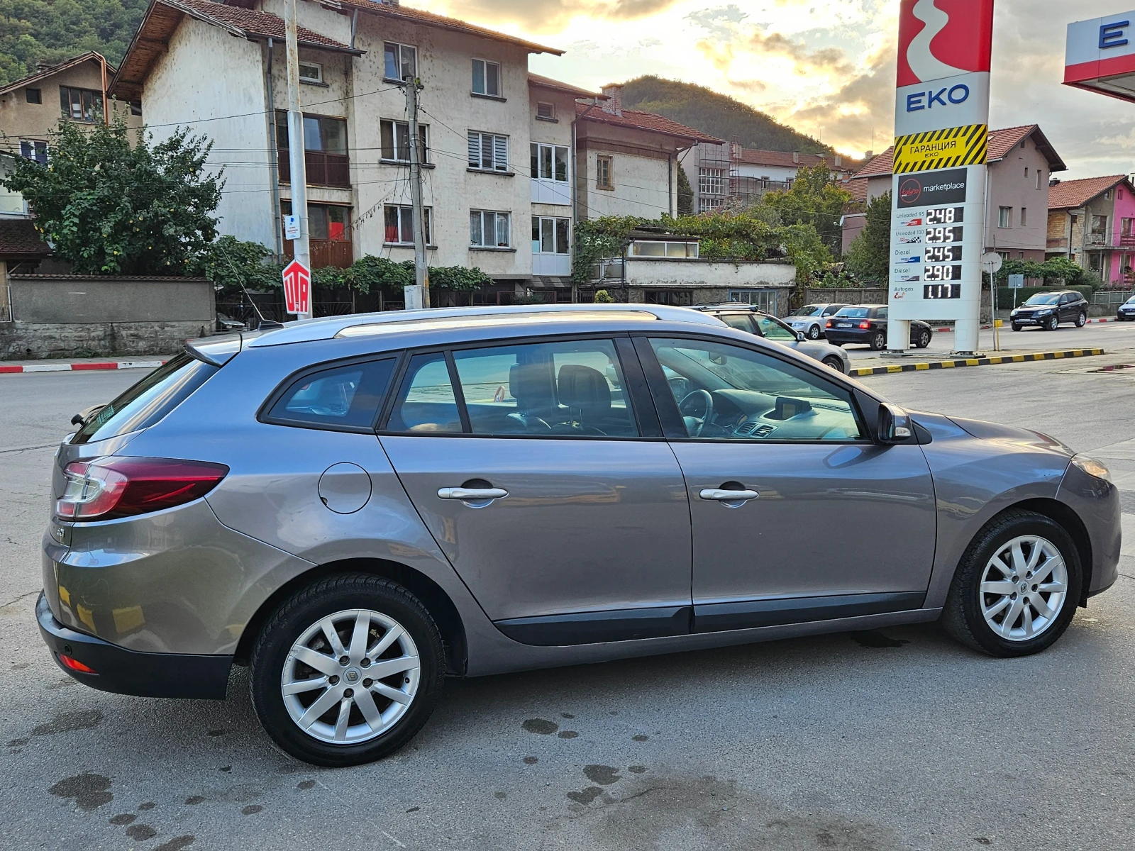 Renault Megane 1.9 NAVIG/KOJA/6skorosti - изображение 7