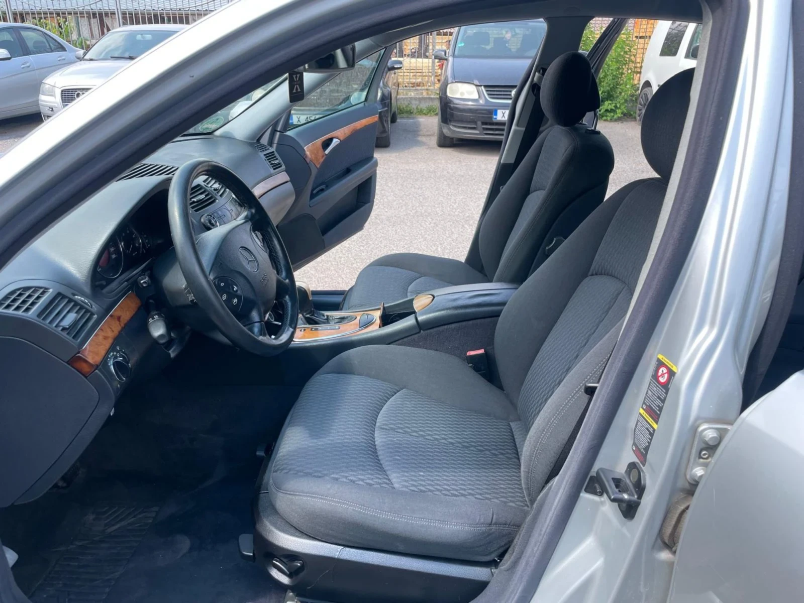 Mercedes-Benz E 270 2.7 Автоматик  Elegance  | Mobile.bg — изображение 11