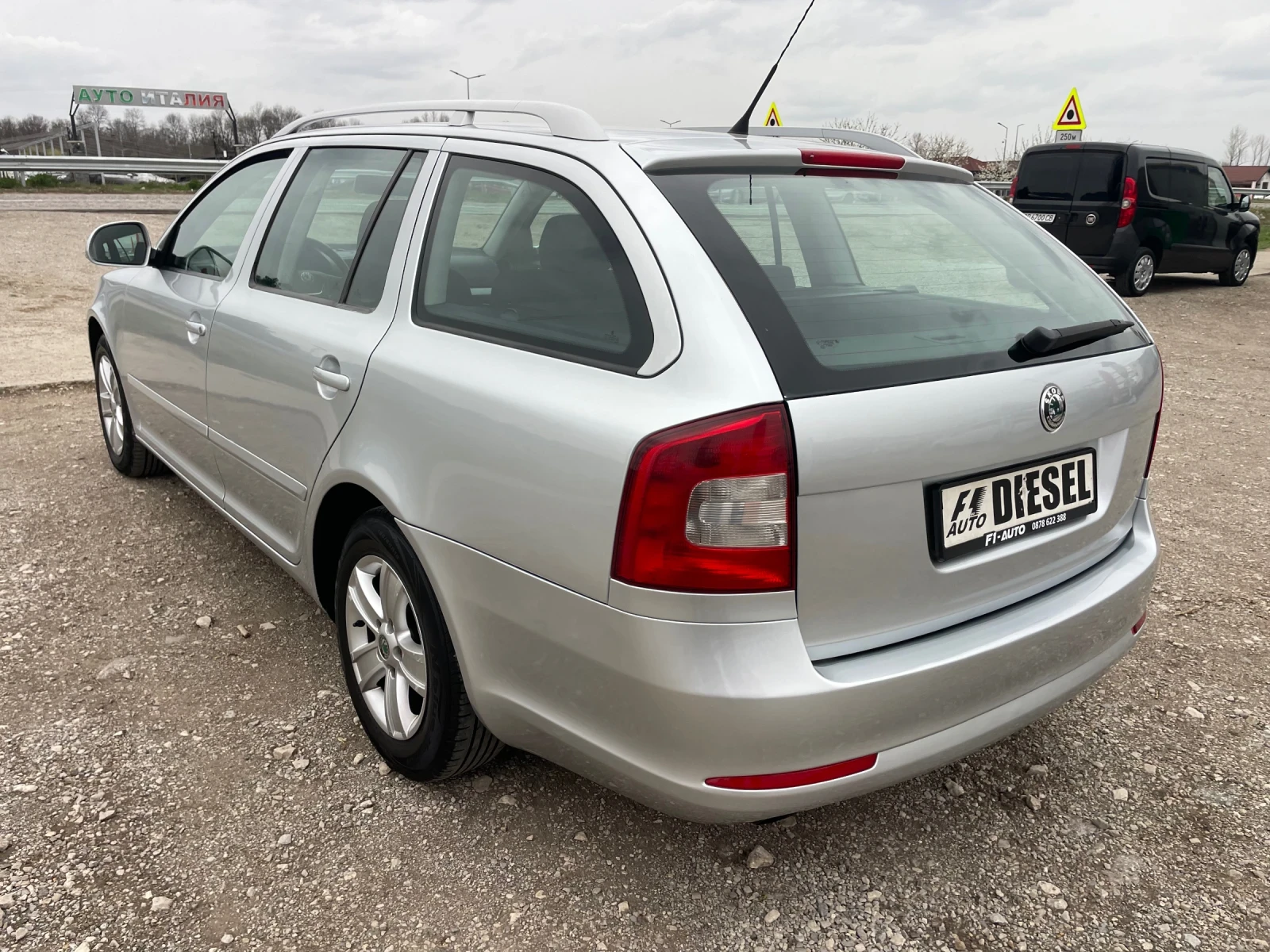 Skoda Octavia 1.6TDI-105-NAVI-ITALIA | Mobile.bg — изображение 11