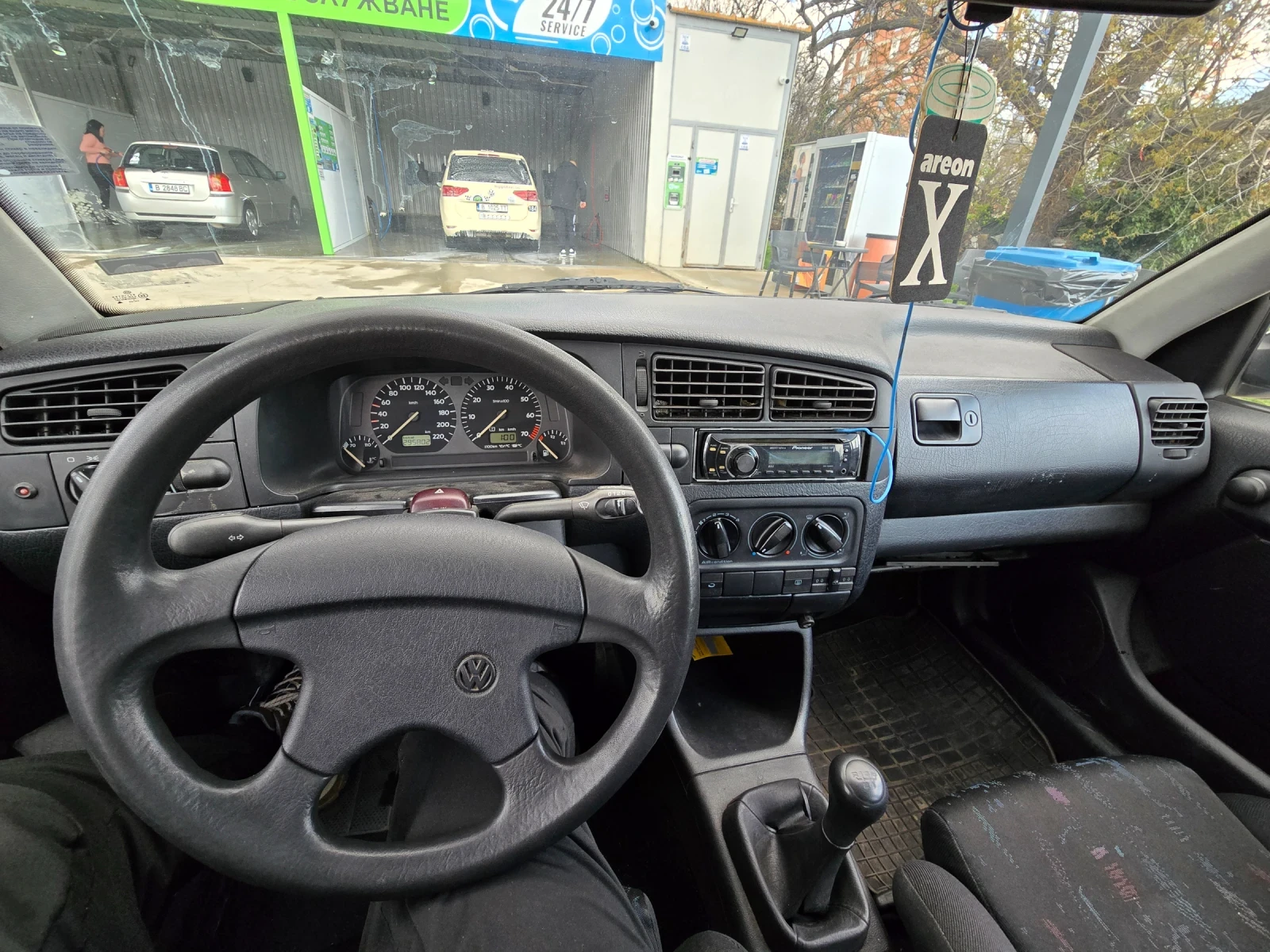 VW Golf 1.6 GTI - изображение 10