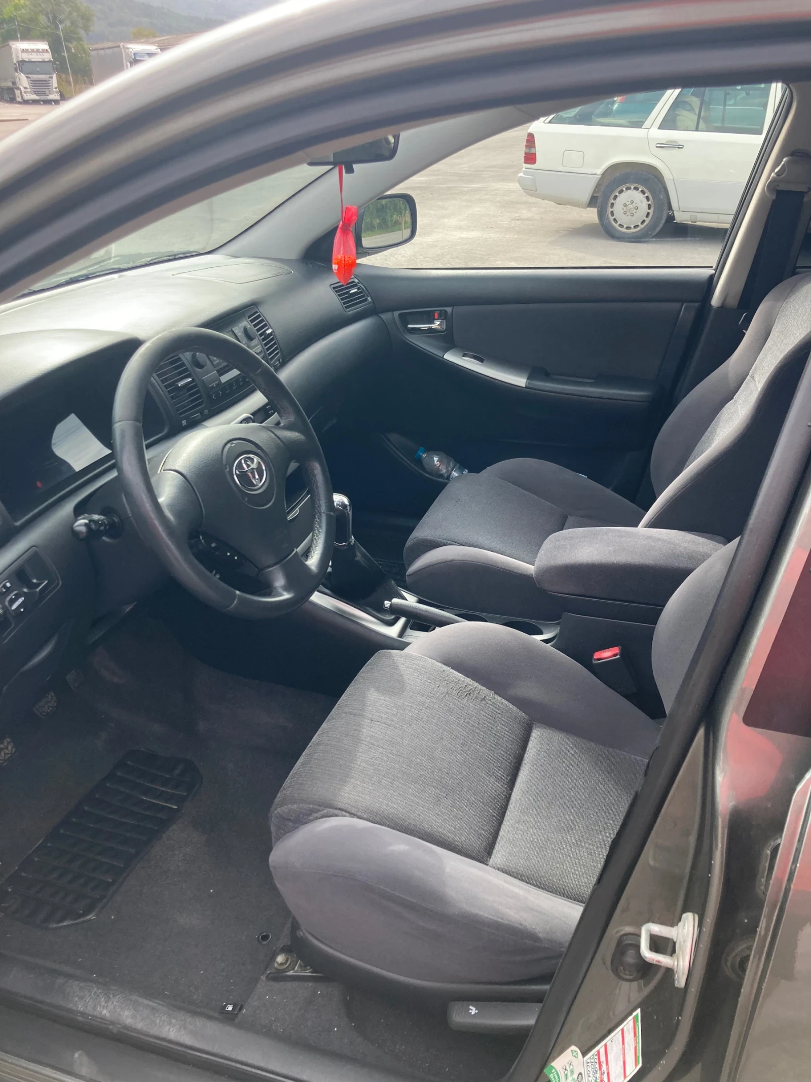 Toyota Corolla  - изображение 6