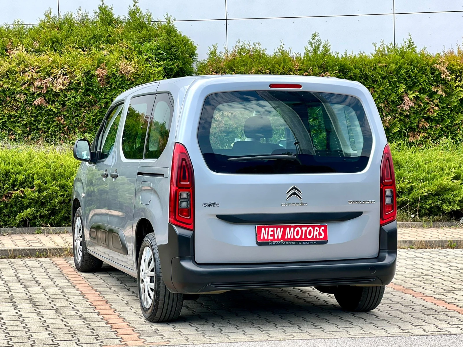 Citroen Berlingo 1.6HDI Лизинг през Уникредит по 385 лева на месец - изображение 8