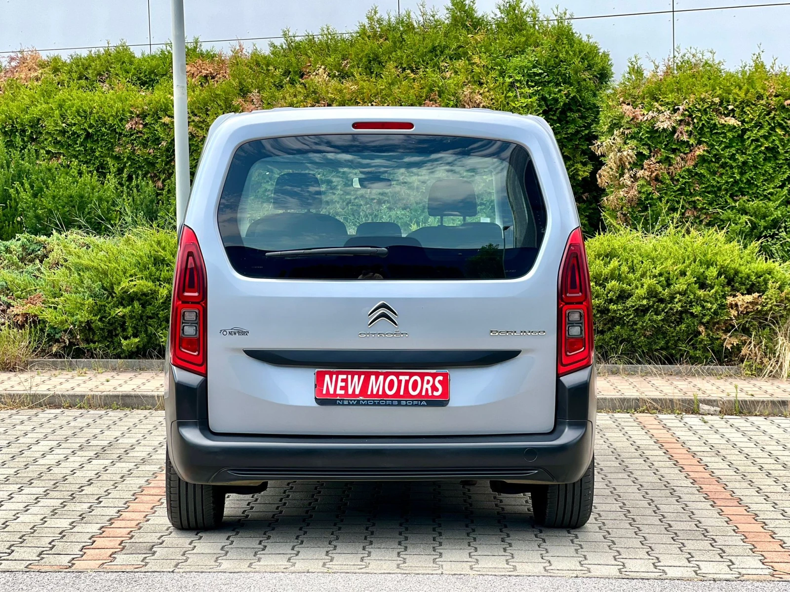 Citroen Berlingo 1.6HDI Лизинг през Уникредит по 385 лева на месец - изображение 6