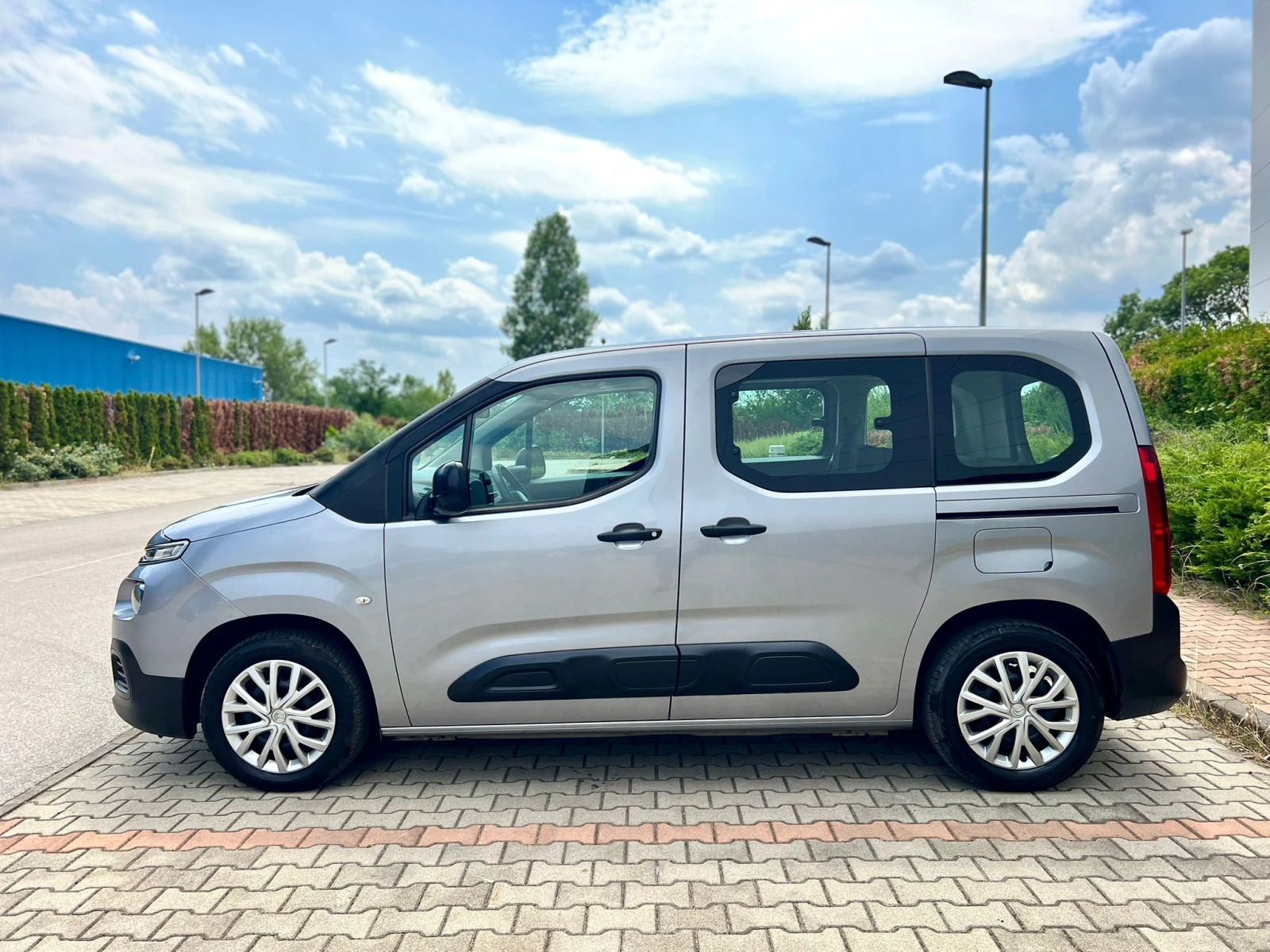 Citroen Berlingo 1.6HDI Лизинг през Уникредит по 385 лева на месец - изображение 4