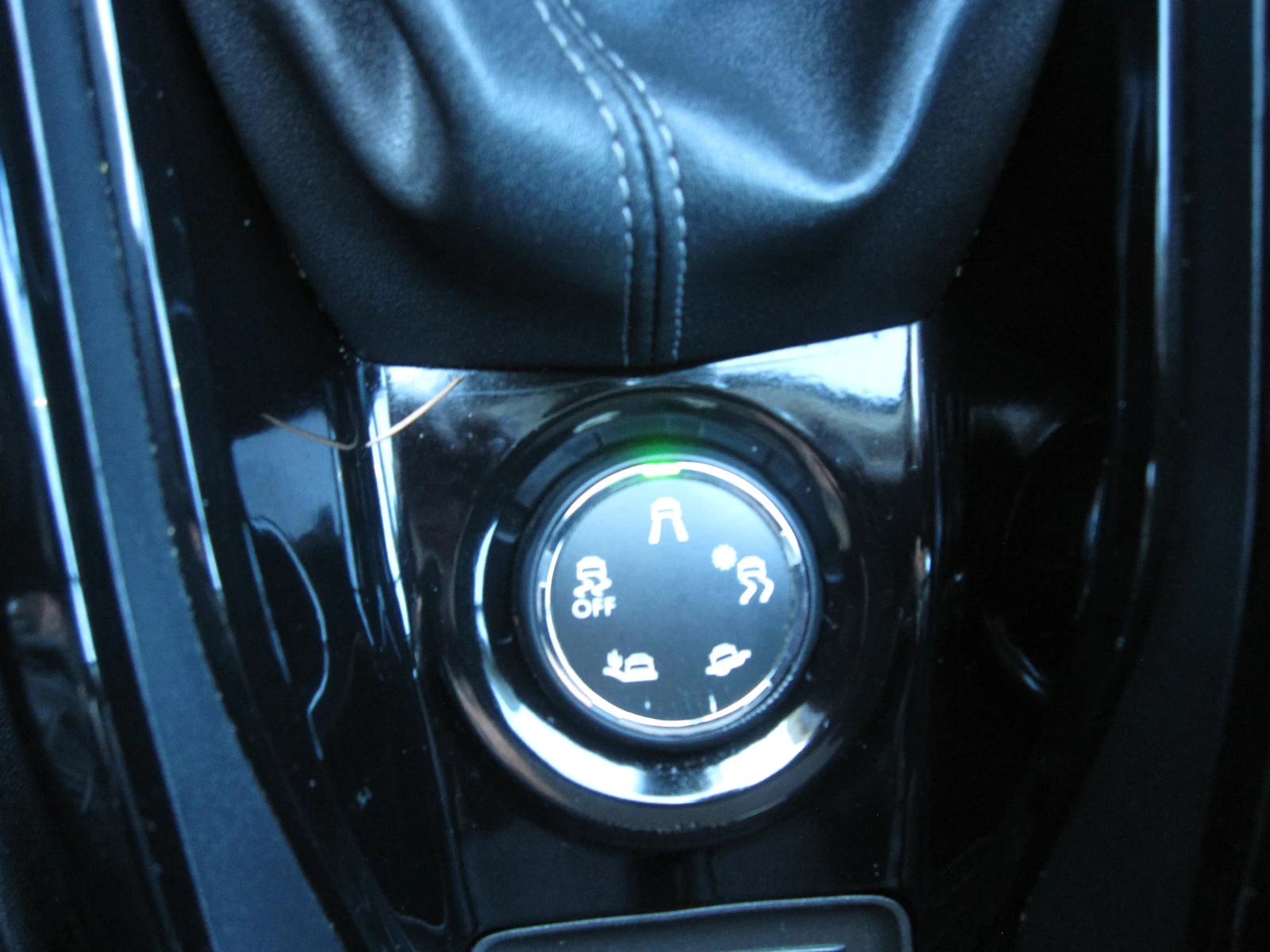 Peugeot 2008 1, 6-HDI, Navi, Камера, Кожа - изображение 10