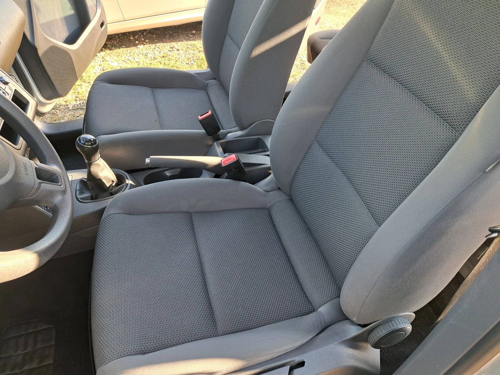 VW Touran 1.6tdi 105 k.s. | Mobile.bg — изображение 10