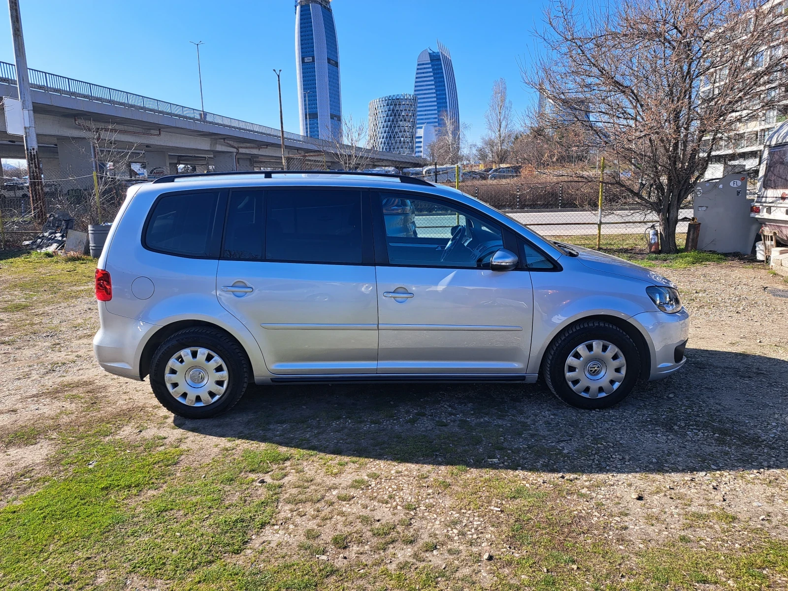 VW Touran 1.6tdi 105 k.s. | Mobile.bg � ����������� 7