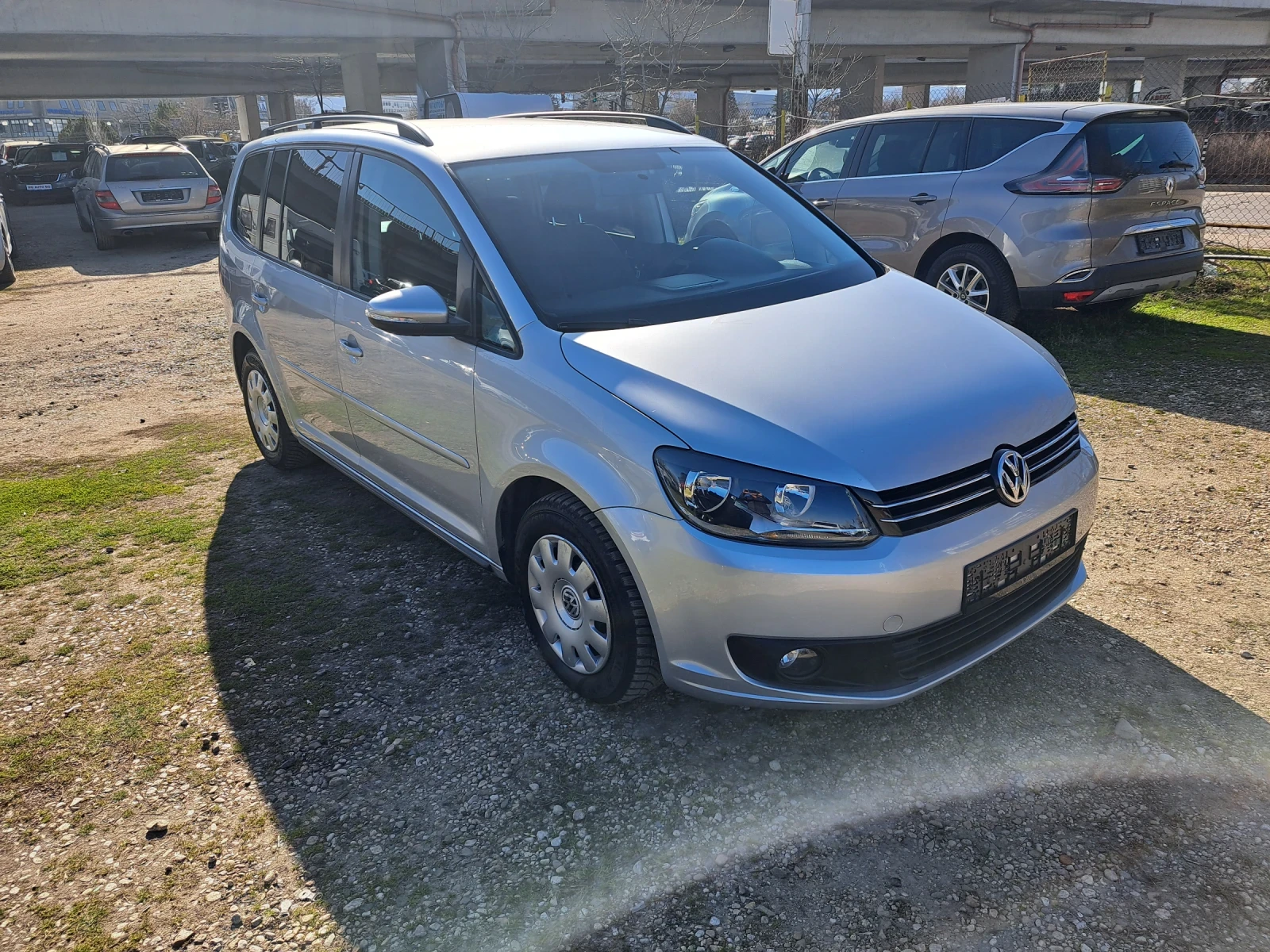 VW Touran 1.6tdi 105 k.s. | Mobile.bg � ����������� 8