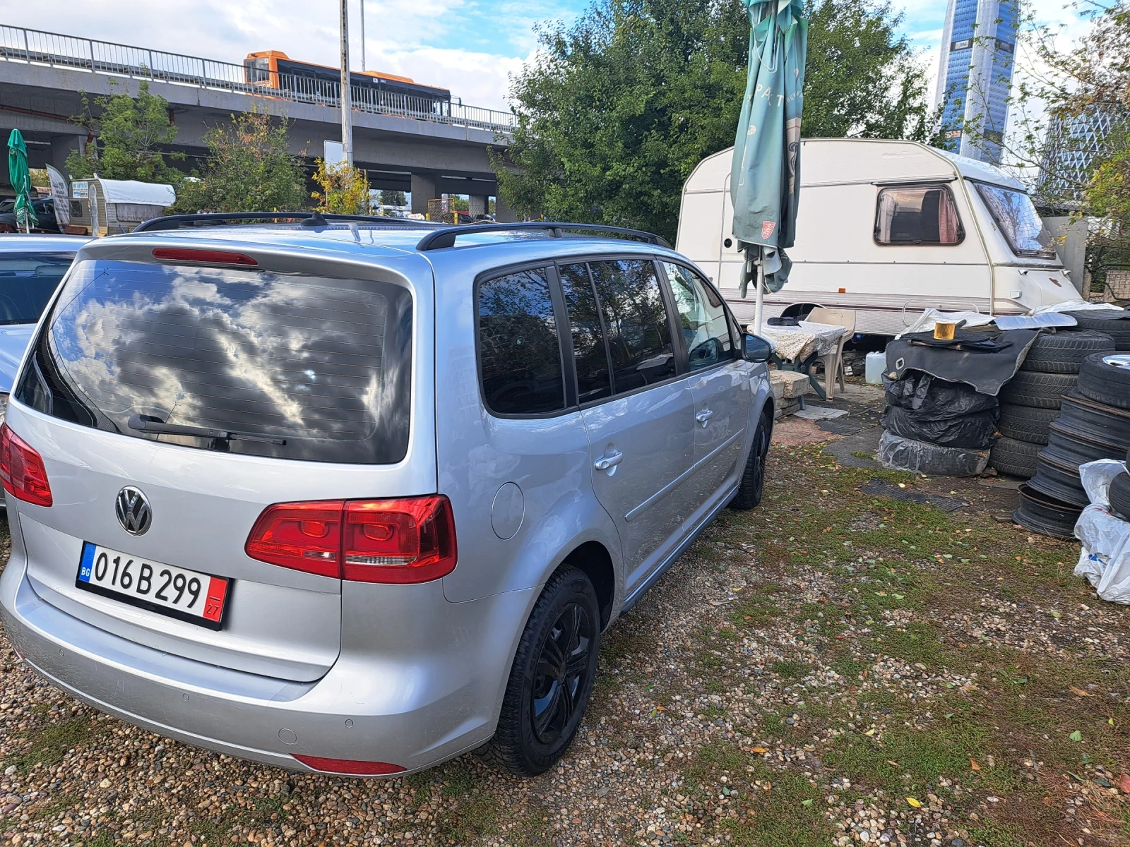 VW Touran 1.6tdi 105 k.s. | Mobile.bg — изображение 6