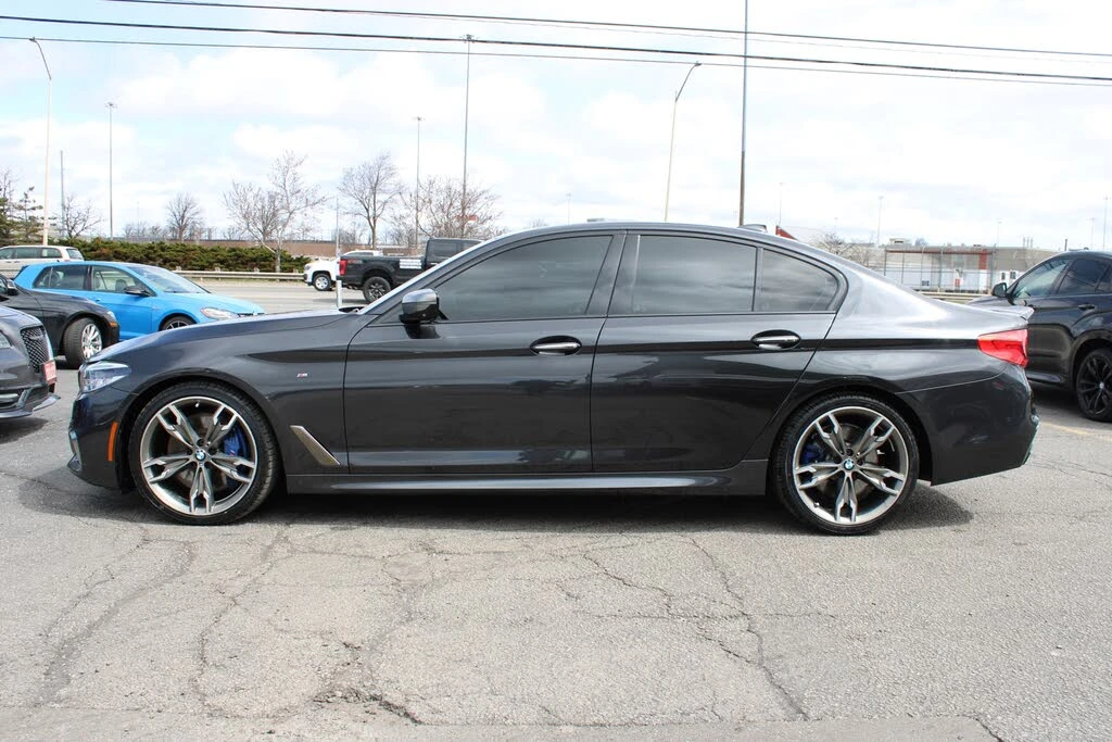 BMW 550 * АВТО КРЕДИТ* ЦЕНА ДО БГ * СЕРВИЗНА ИСТОРИЯ *  - изображение 4