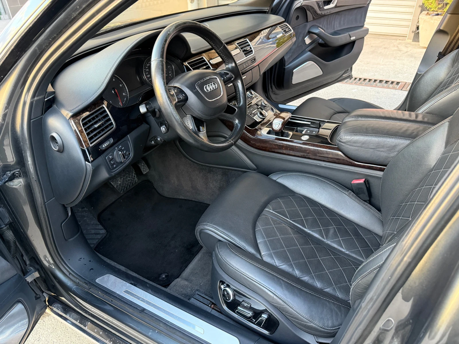 Audi A8 A8 4.2 TDI LONG - изображение 8