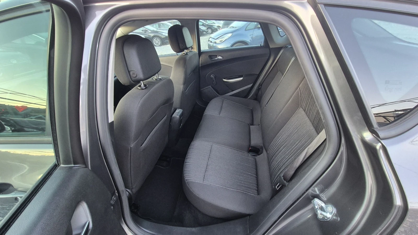 Opel Astra 1.4 NAVIGACIA - изображение 8