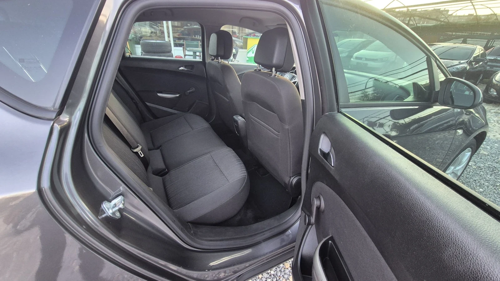 Opel Astra 1.4 NAVIGACIA - изображение 10