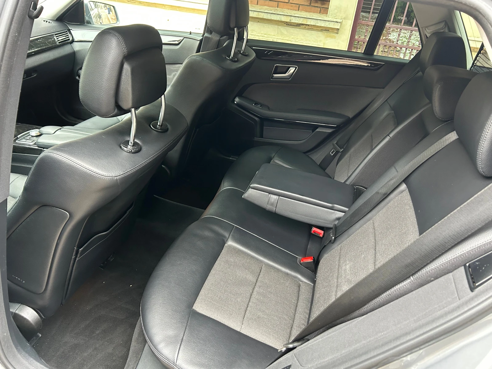 Mercedes-Benz E 220 2, 2NAVI KOJA AVTOMAT - изображение 10