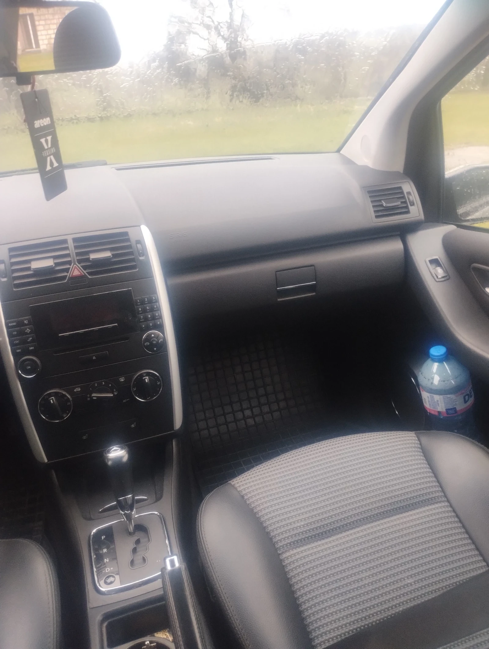 Mercedes-Benz A 200, снимка 10 - Автомобили и джипове - 54011932