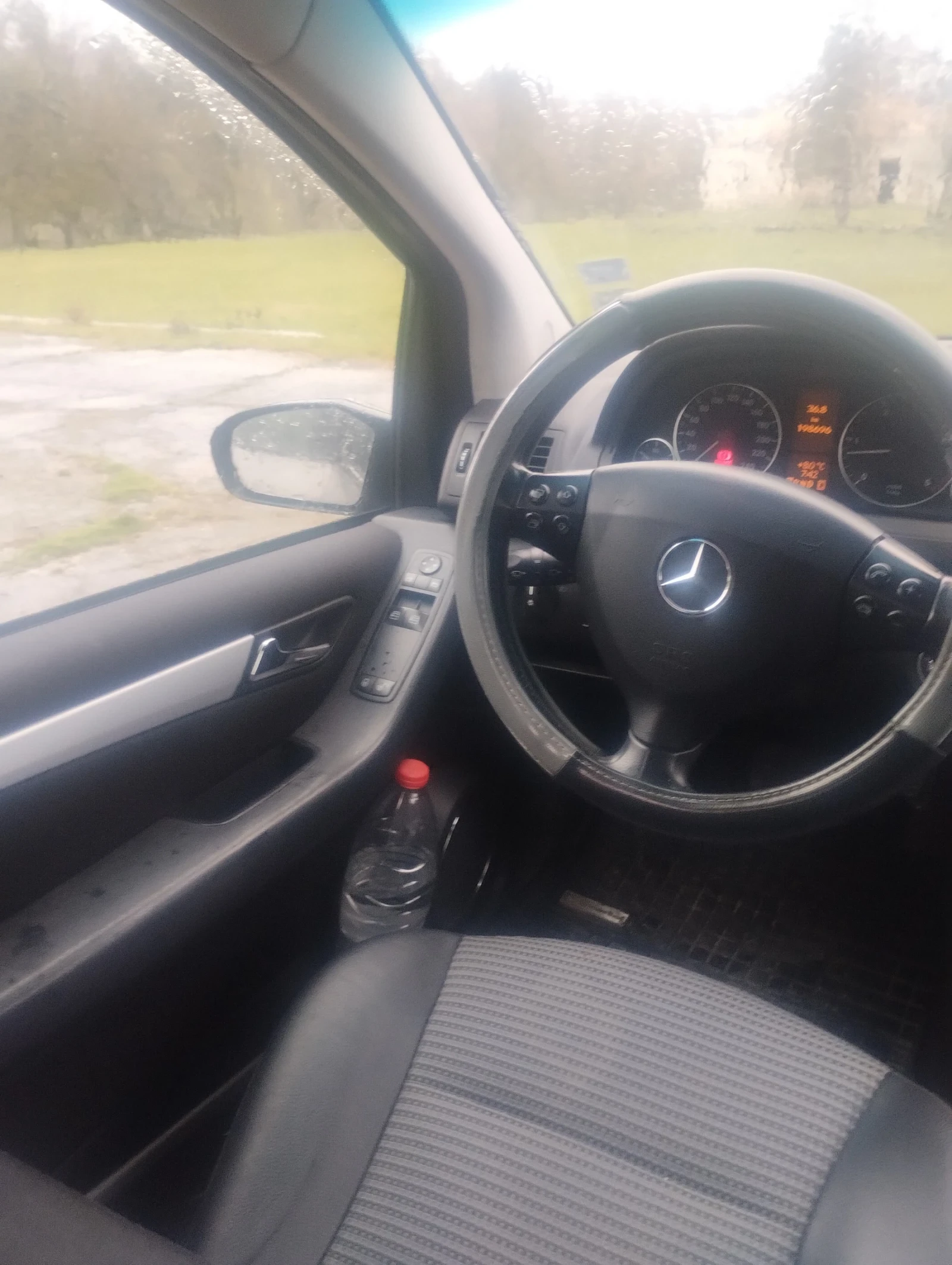 Mercedes-Benz A 200, снимка 9 - Автомобили и джипове - 54011932