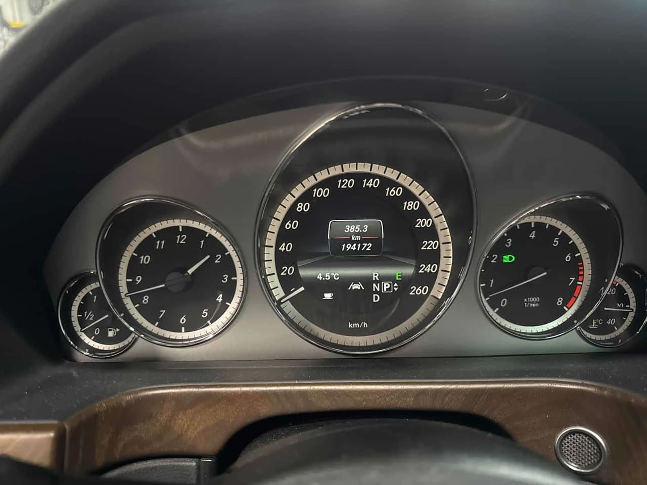 Mercedes-Benz E 350 AMG LINE/CARFAX/ПОДГРЕВ/ОБДУХ/ПАМЕТ/ПАНО, снимка 8 - Автомобили и джипове - 54068909