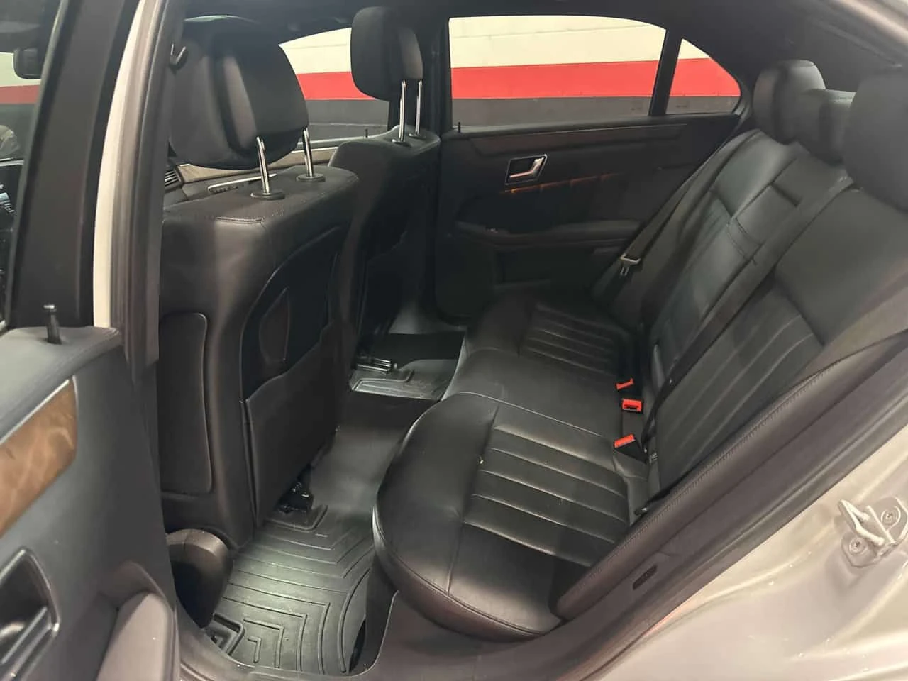 Mercedes-Benz E 350 AMG LINE/CARFAX/ПОДГРЕВ/ОБДУХ/ПАМЕТ/ПАНО, снимка 11 - Автомобили и джипове - 54068909