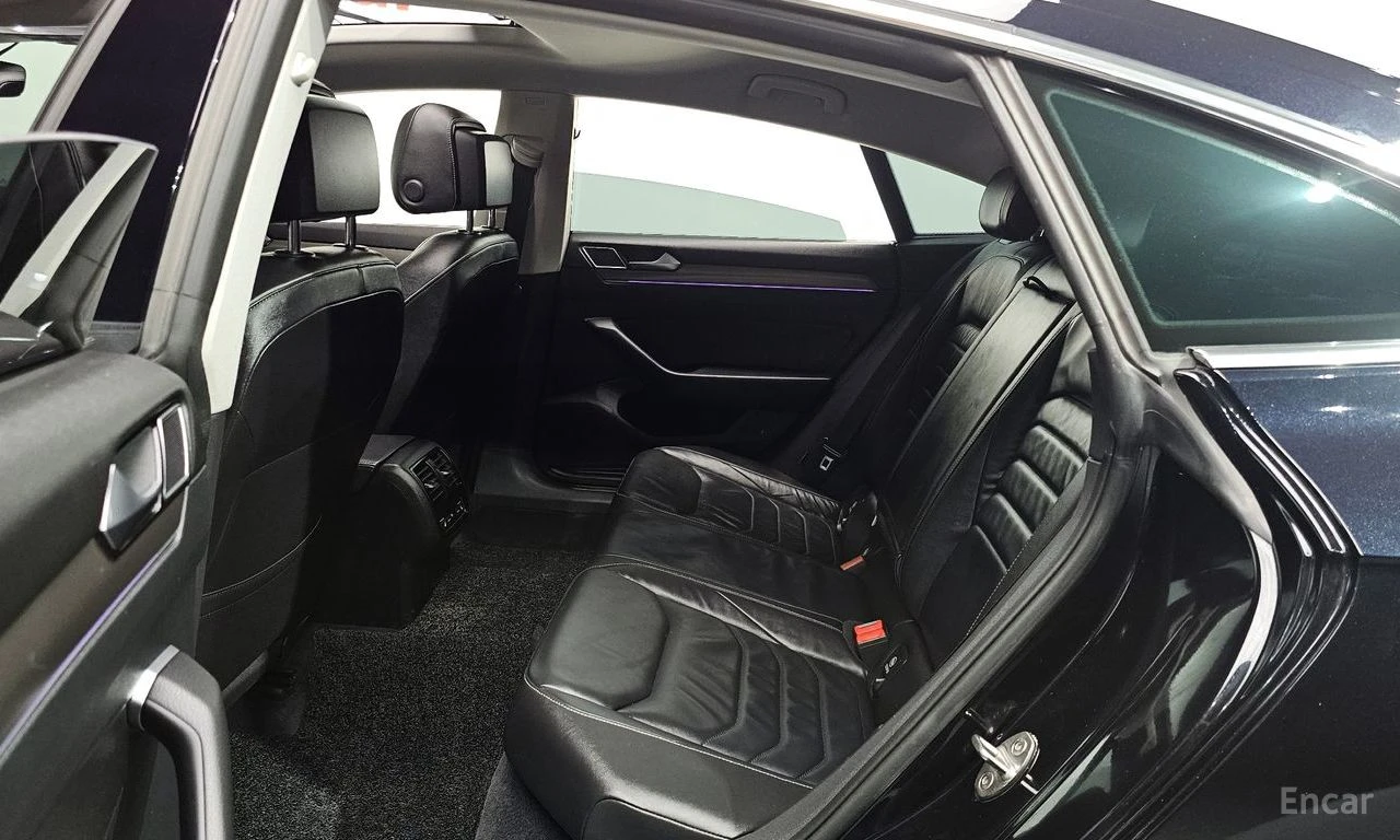 VW Arteon * 2.0TDI* PRESTIGE* HEADUP* КАМЕРИ* ПОДГРЕВ* , снимка 10 - Автомобили и джипове - 54331479