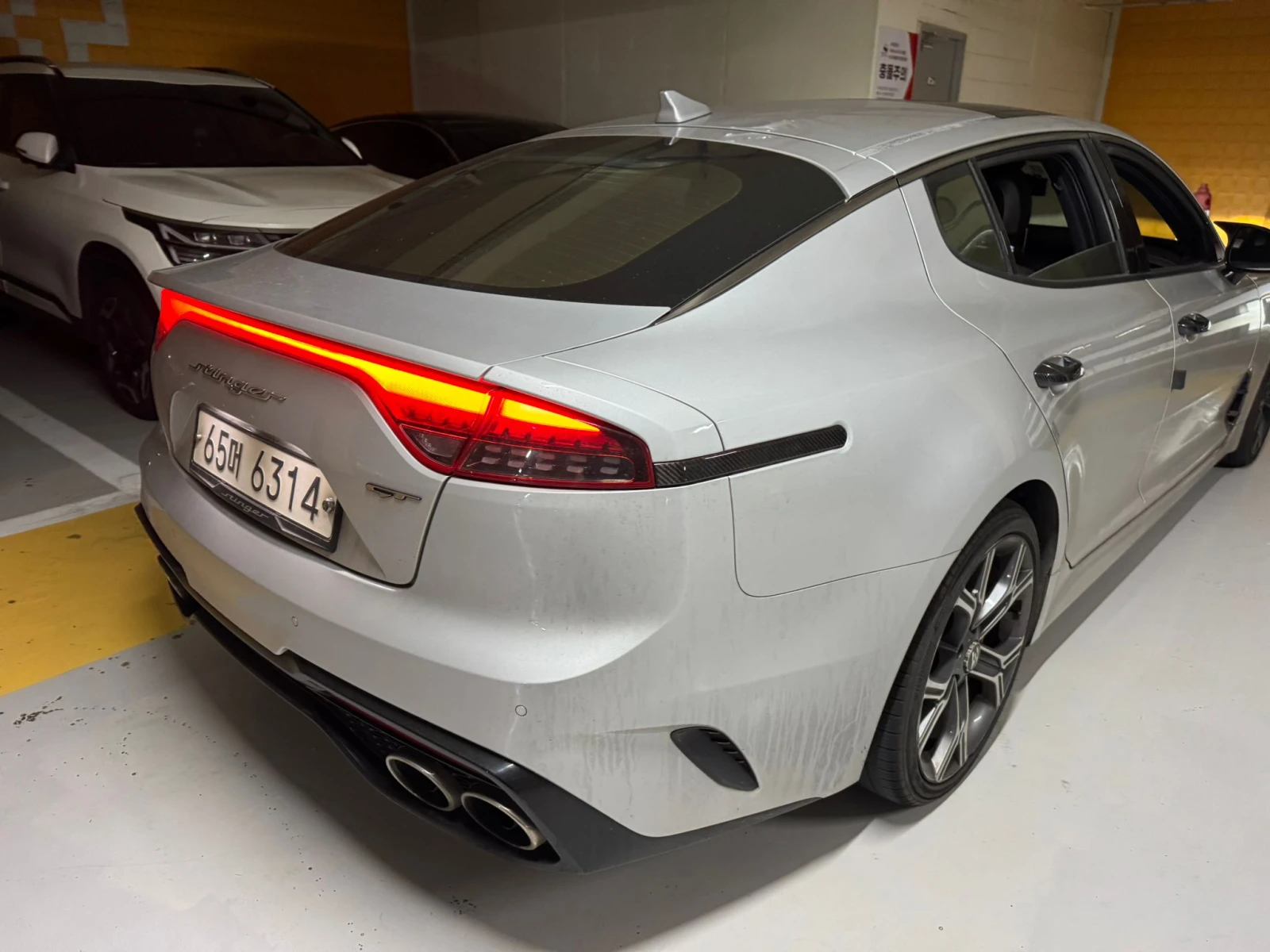 Kia Stinger 3.3 T 2WD GT / Очакван внос !!!, снимка 5 - Автомобили и джипове - 54751429