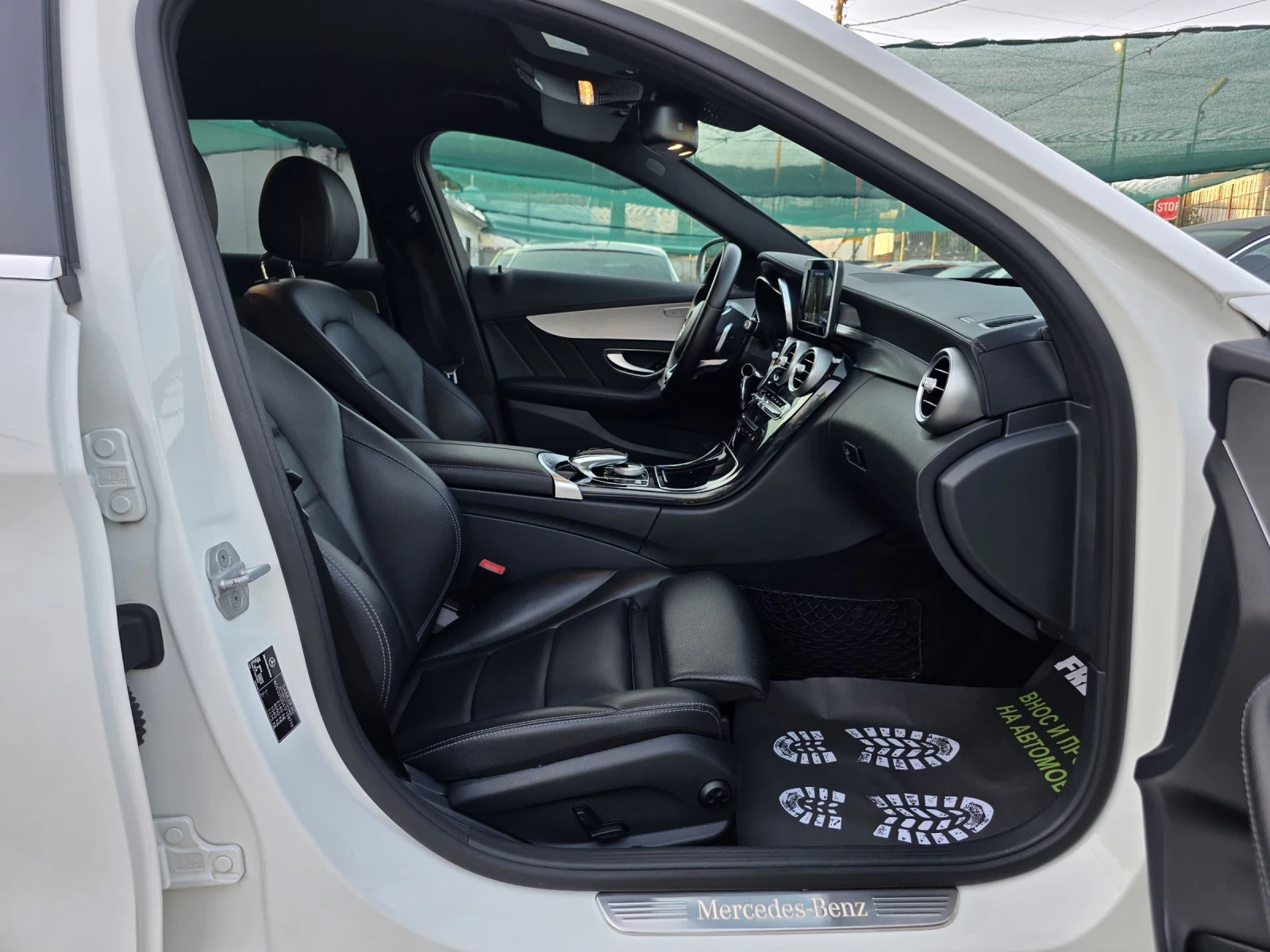 Mercedes-Benz C 220 CDI 170 К.С. АМГ ПАКЕТ / ЛЕД / НАВИ / КОЖА, снимка 11 - Автомобили и джипове - 55108773