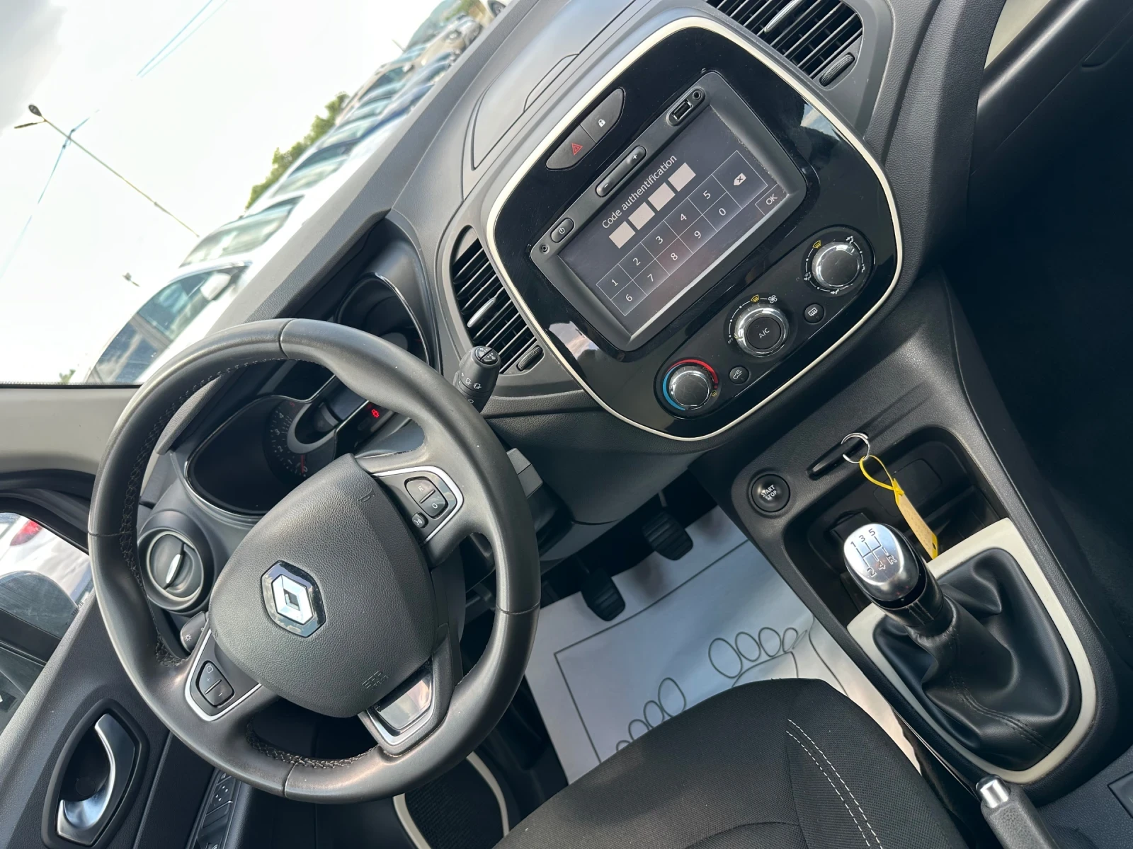 Renault Captur 2017/12M 1.5D 90HP FACE* NAVI* 154000km* evro6B, снимка 13 - Автомобили и джипове - 55177877