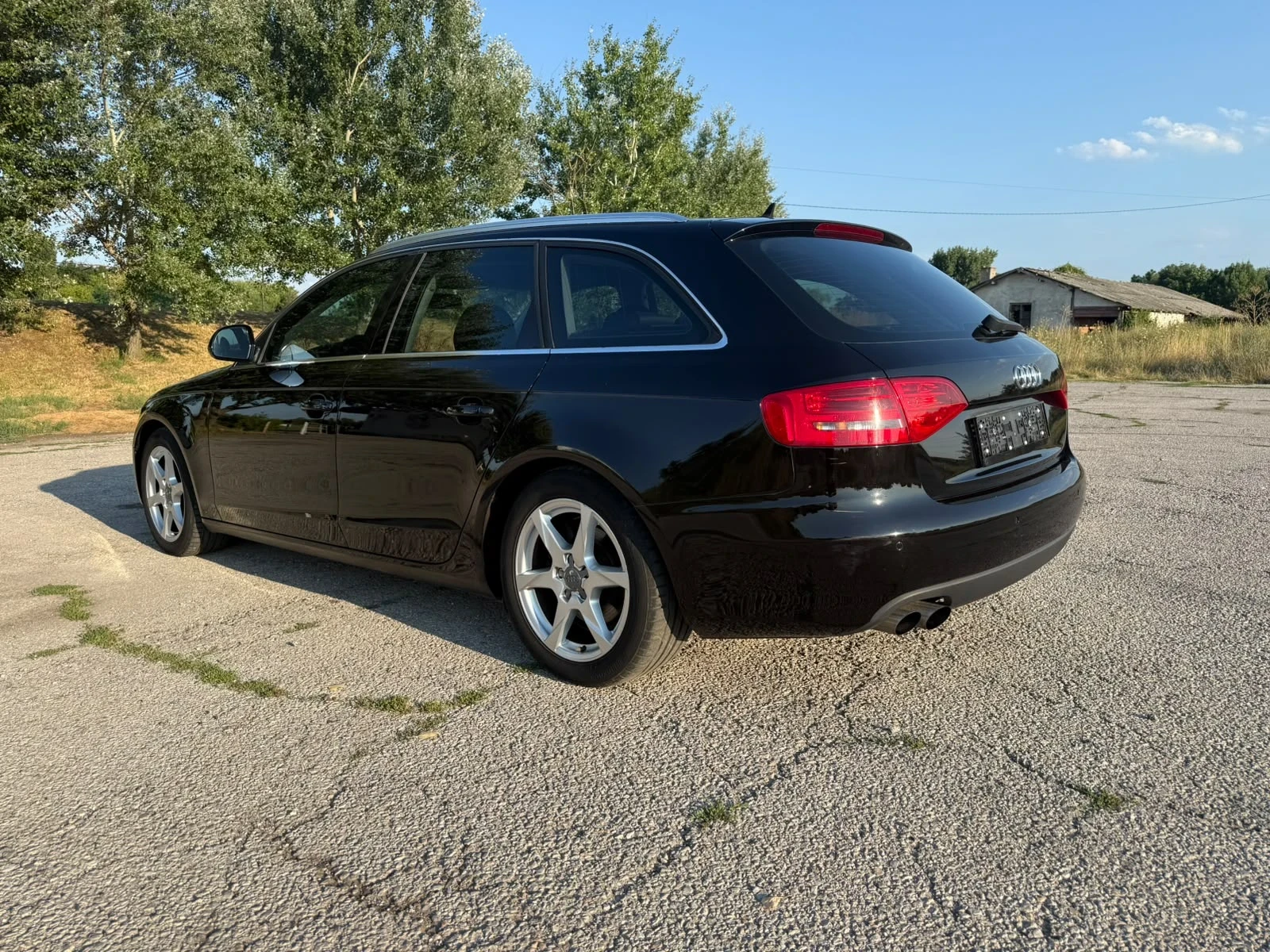 Audi A4 2.0TDI, снимка 4 - Автомобили и джипове - 55364675