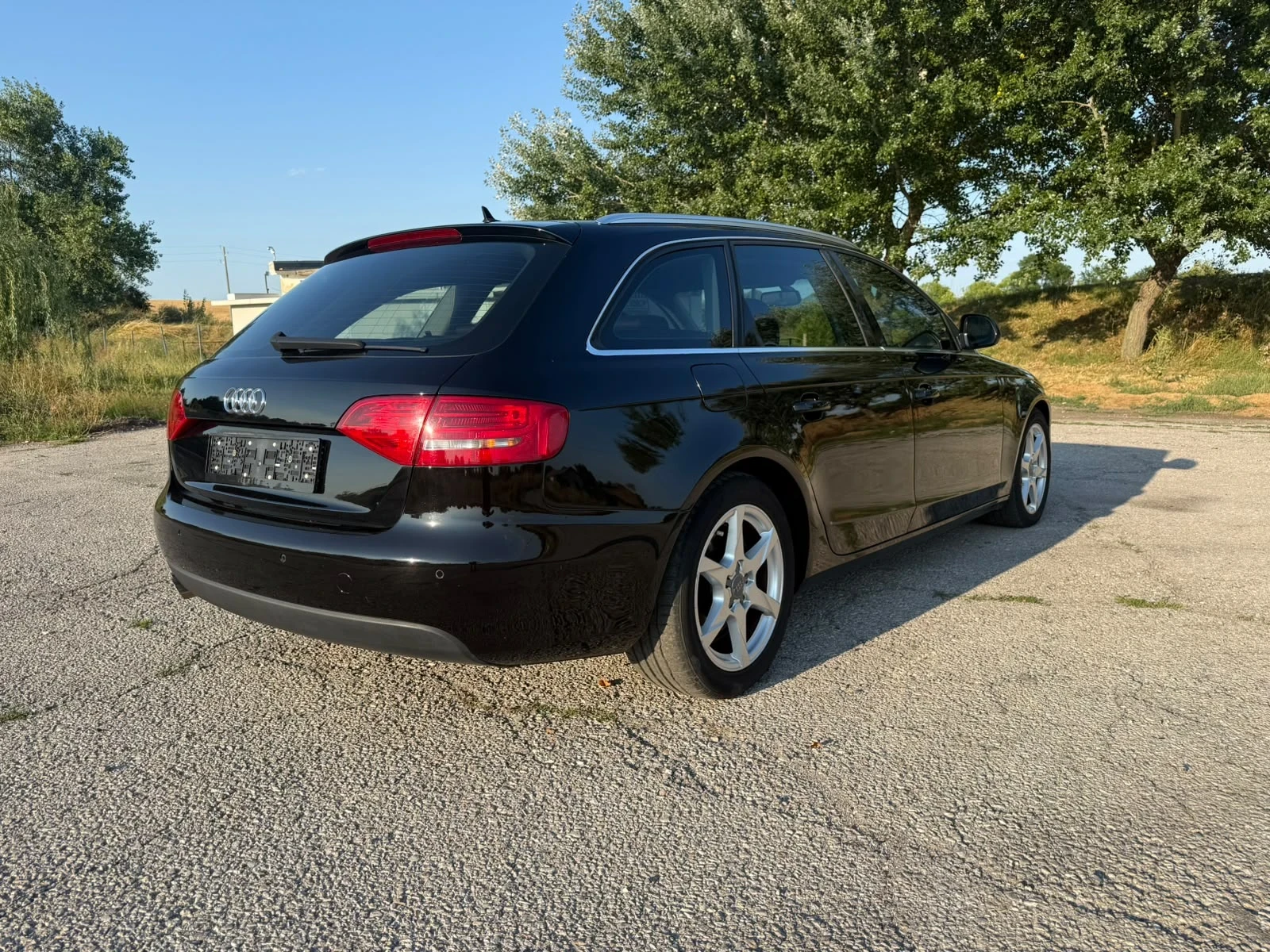 Audi A4 2.0TDI, снимка 5 - Автомобили и джипове - 55364675