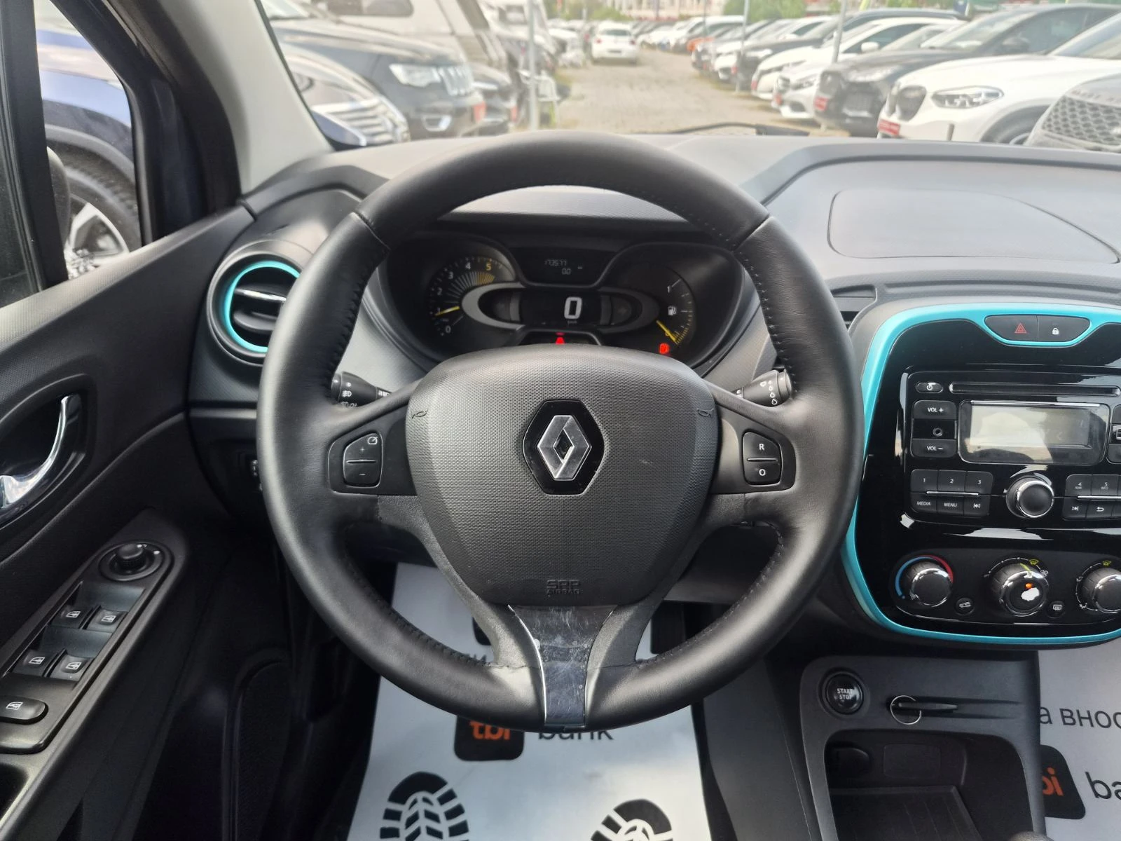 Renault Captur 1.5D-90кс, снимка 9 - Автомобили и джипове - 55667584