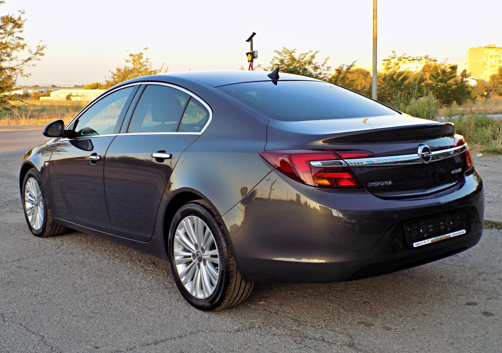 Opel Insignia 2.0CDTi/COSMO/NAVi/XENON/DIGITAL/КАТО НОВА, снимка 4 - Автомобили и джипове - 55905076