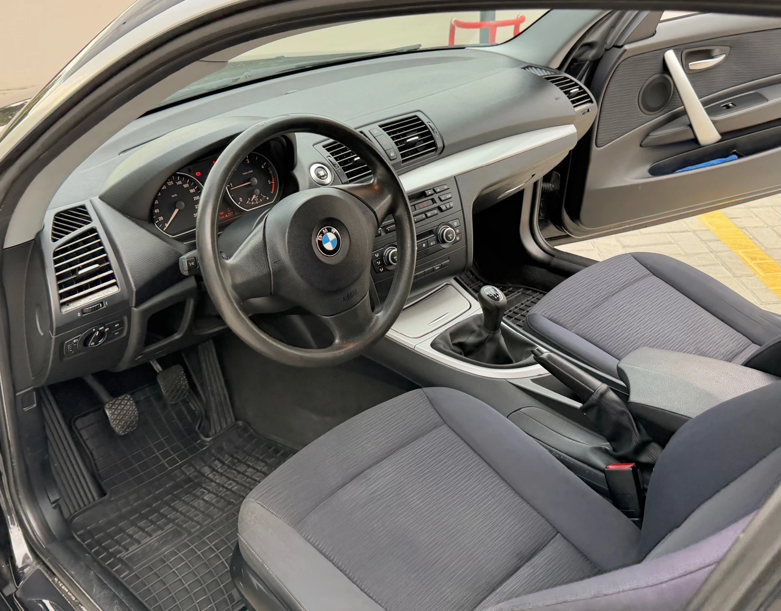 BMW 120 2.0d 163 �.� 2010� | Mobile.bg � ����������� 8