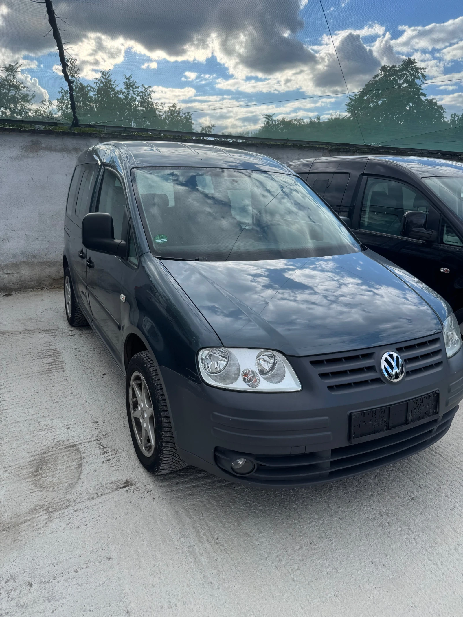 VW Caddy, снимка 2 - Автомобили и джипове - 56481524