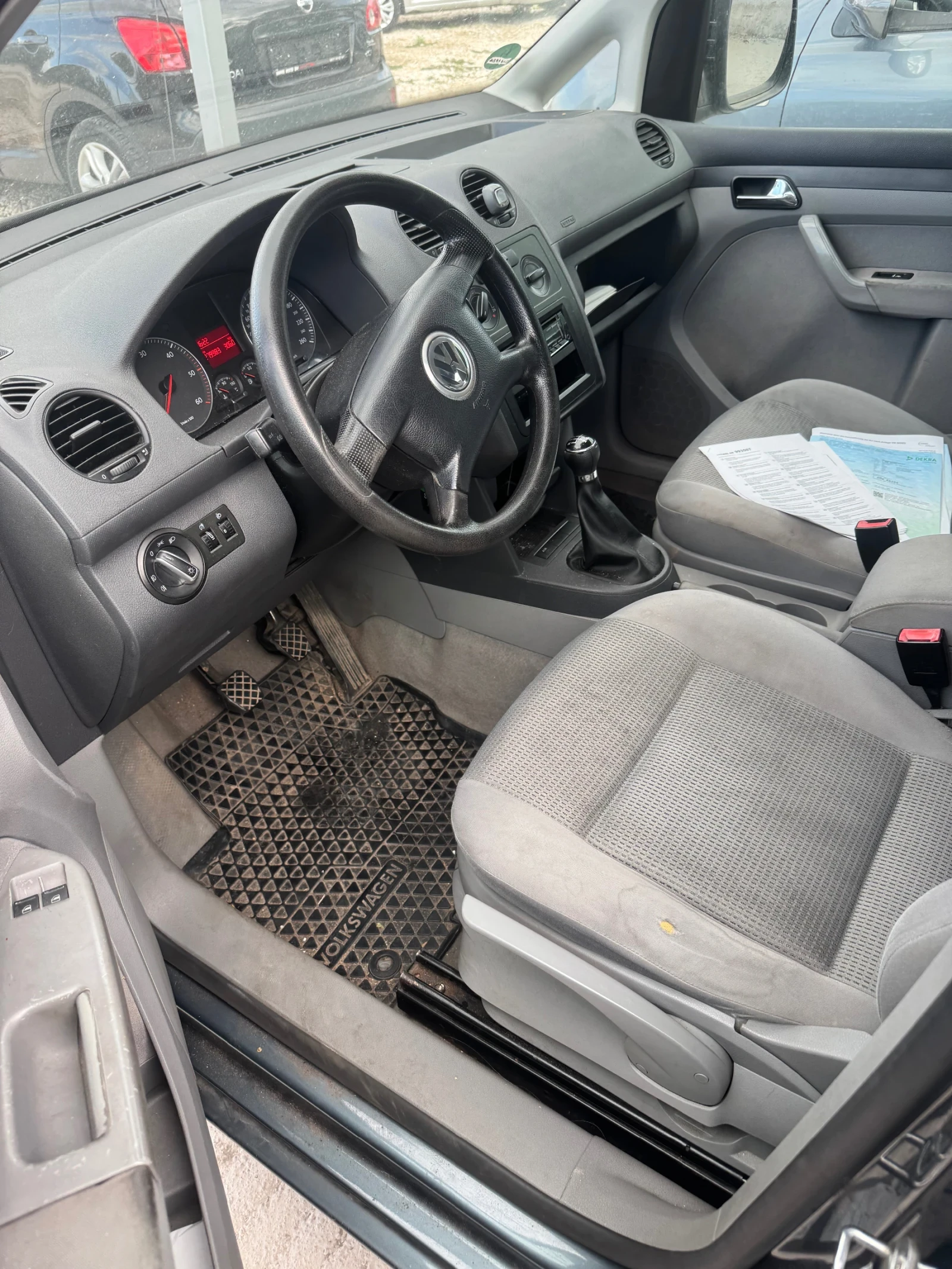 VW Caddy, снимка 3 - Автомобили и джипове - 56481524