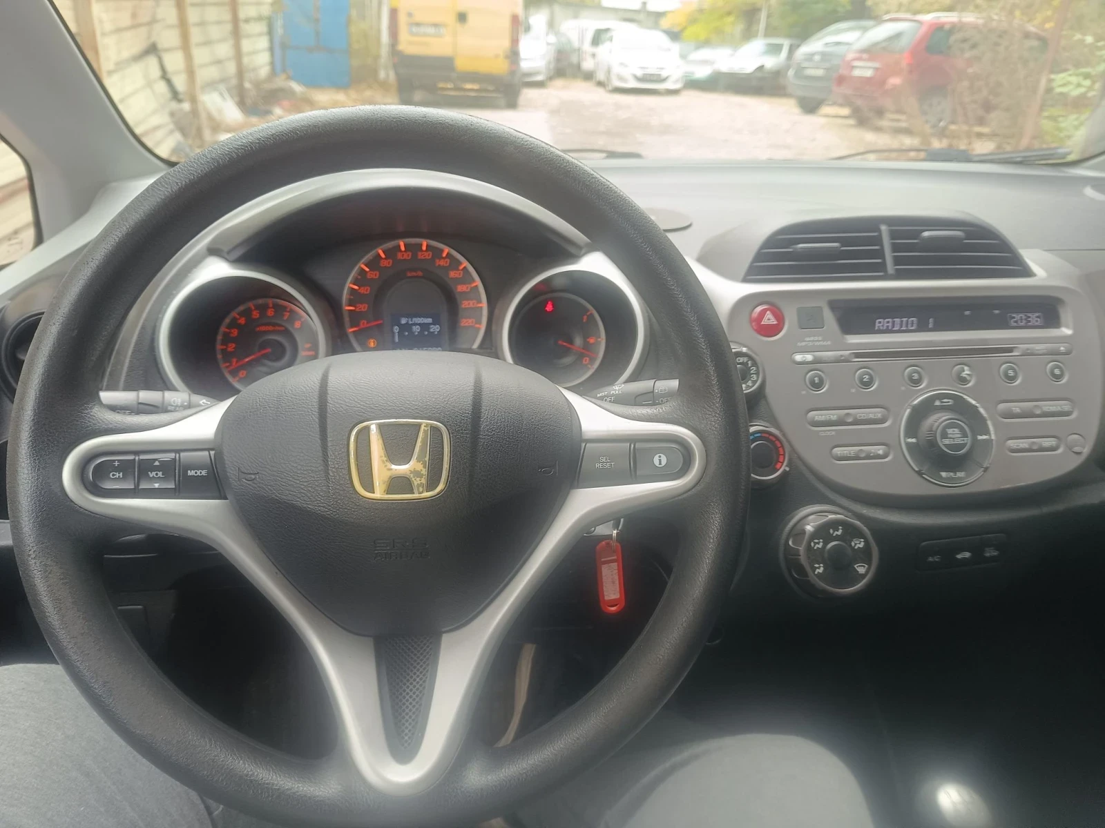 Honda Jazz, снимка 12 - Автомобили и джипове - 56551071